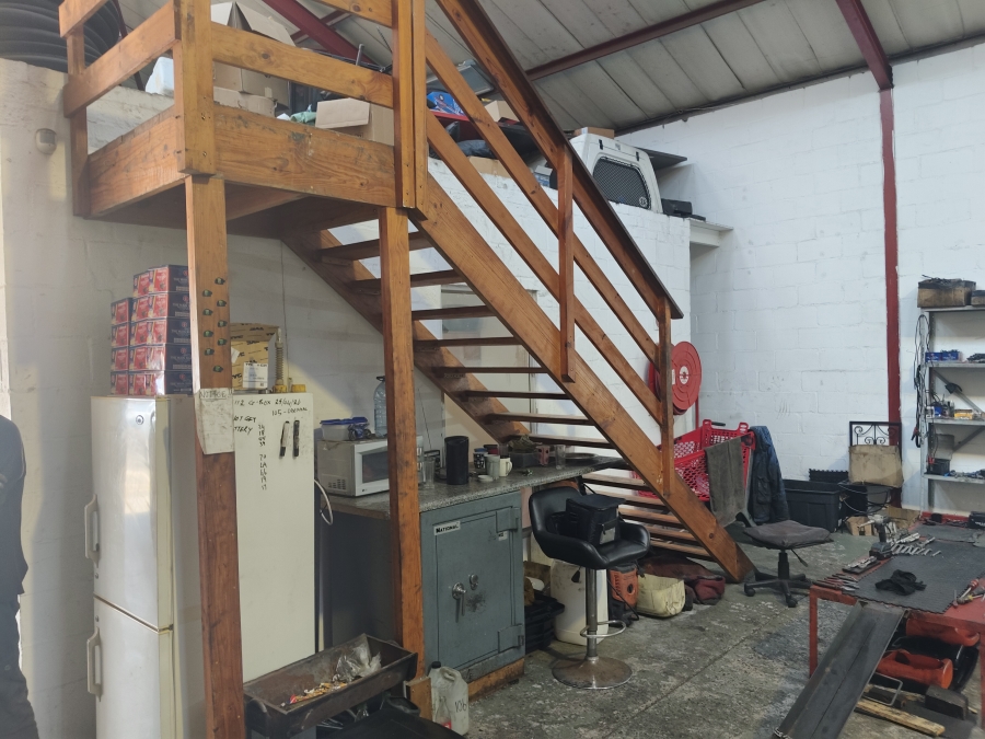 To Let Commercial Property for Rent in Okavango Park Western Cape